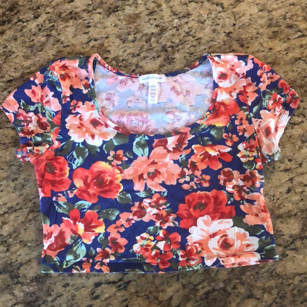 Cropped floral shirt